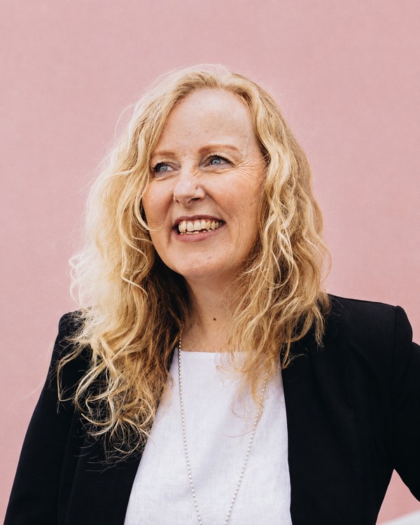 Lyn Baird, author, speaker and experienced retreat facilitator.